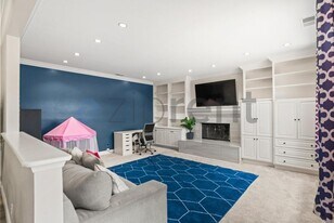 Unit in San Jose, CA - Building Photo