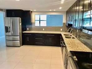 20973 NE 30th Pl in Aventura, FL - Building Photo
