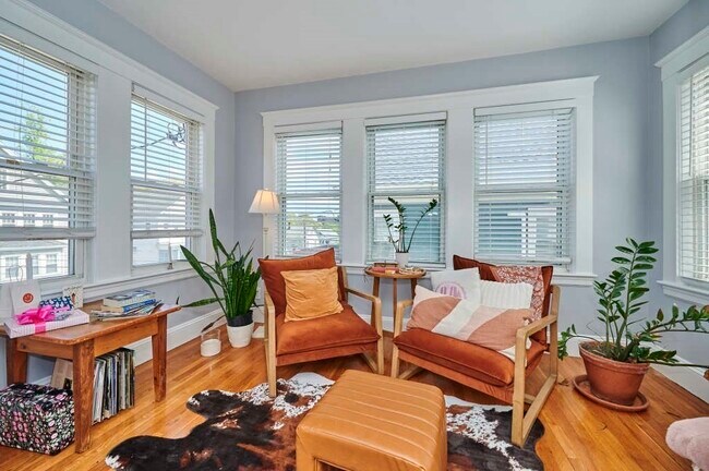 16 Alicia Rd, Unit 2 in Boston, MA - Building Photo - Building Photo