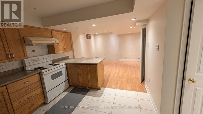 property at 33 Pinecone Dr