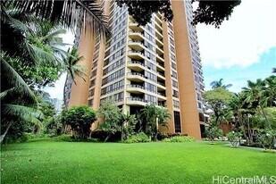 5333 Likini St in Honolulu, HI - Building Photo