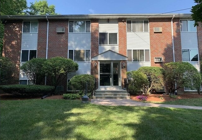 61 Fairmount St in Marlborough, MA - Building Photo - Building Photo