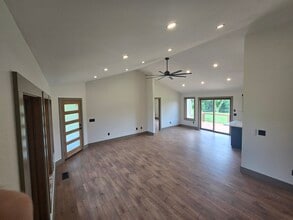 11 Cannich Ln in Bella Vista, AR - Building Photo - Building Photo