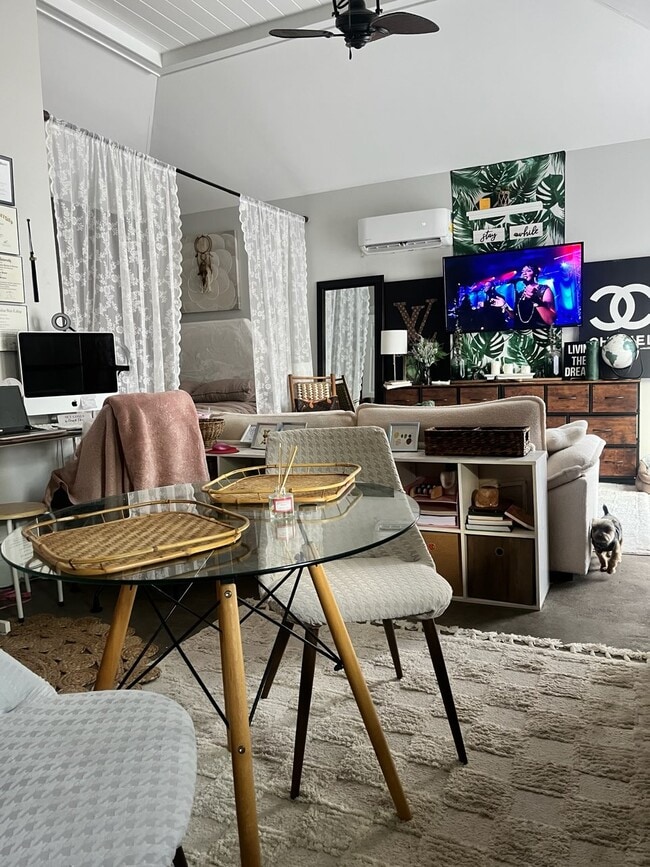 12 E 54th St, Unit B in Savannah, GA - Building Photo - Building Photo