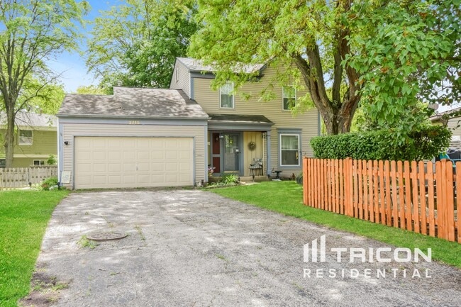 property at 2715 Crosscreek Ct