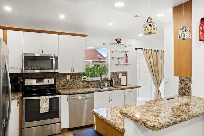 20303 NW 36th Ave in Miami Gardens, FL - Building Photo - Building Photo