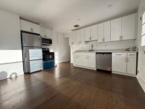 1115 Locust St in Kingston, NY - Building Photo - Building Photo