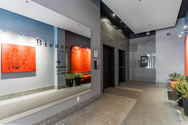 540 Charest Boul in Québec, QC - Building Photo - Building Photo