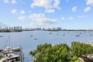 910 West Ave, Unit 326 in Miami Beach, FL - Building Photo