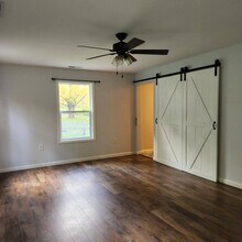 9063 Morrow Woodville Rd in Pleasant Plain, OH - Foto de edificio - Building Photo