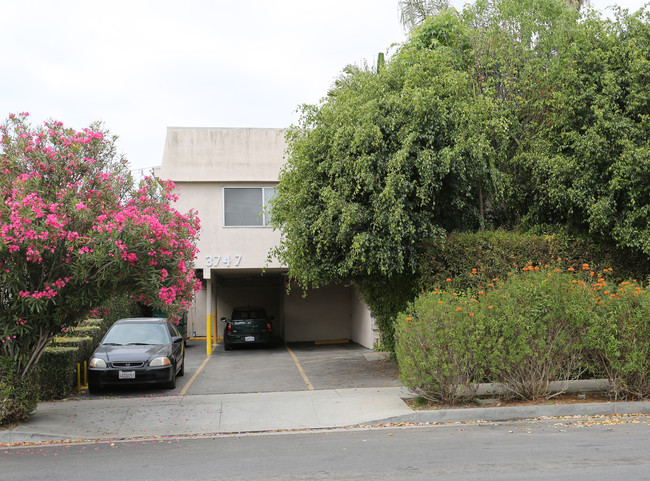 3747 Inglewood Blvd in Los Angeles, CA - Building Photo - Building Photo