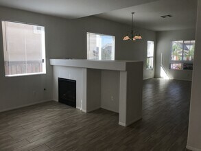 23608 Coast Live Oak Ln in Murrieta, CA - Building Photo - Building Photo
