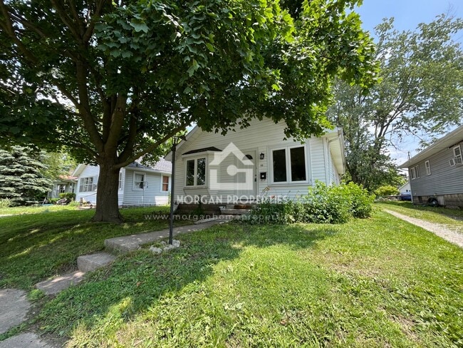 property at 910 S 21st St