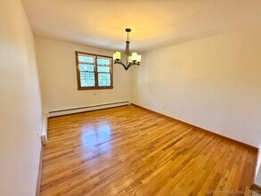 432 Wiklund Ave in Stratford, CT - Building Photo - Building Photo