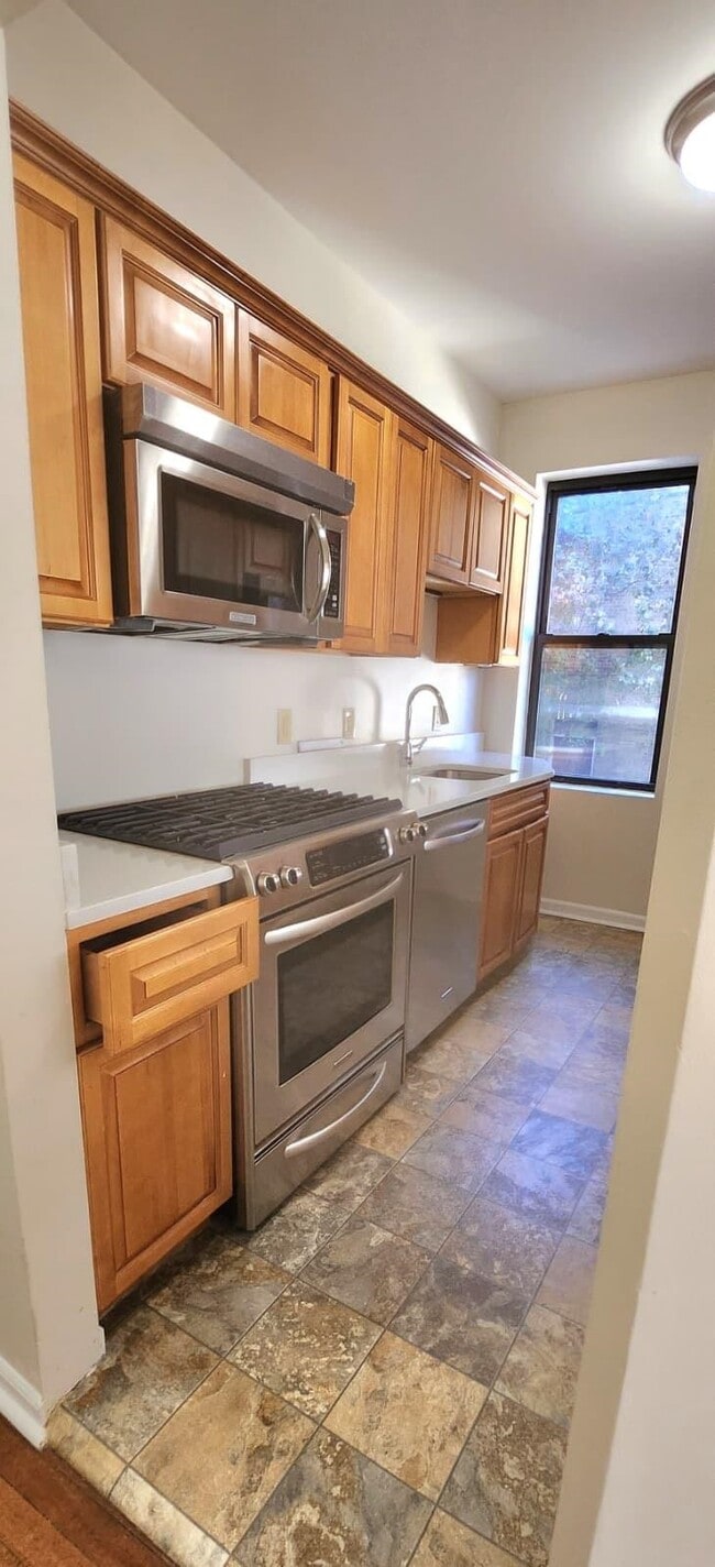 761 Avenue A in Bayonne, NJ - Building Photo - Building Photo