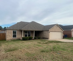 2014 N 55th Pl in Fort Smith, AR - Building Photo