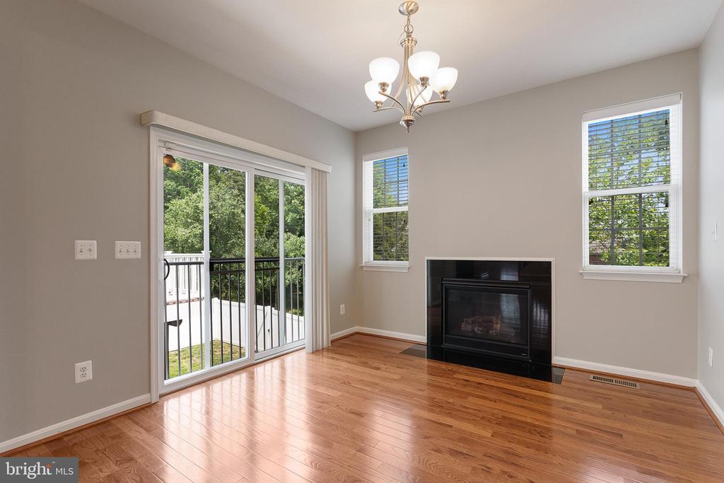 22672 Flowing Spring Square in Ashburn, VA - Building Photo