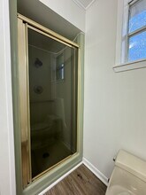 2019 N Thompson St in Conroe, TX - Foto de edificio - Building Photo