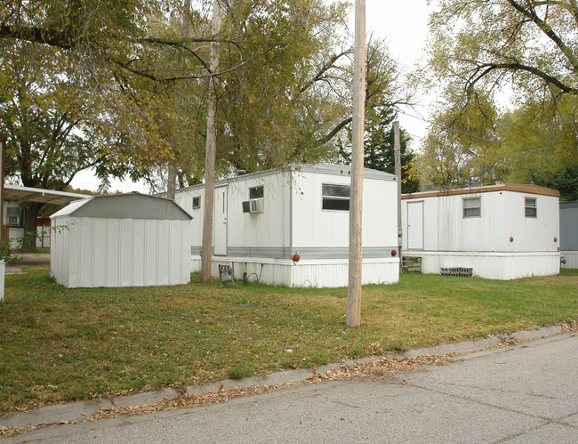 Lakeview Mobile Home Park in Lincoln, NE - Building Photo - Building Photo