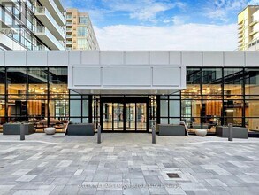 251 Manitoba St in Toronto, ON - Building Photo - Building Photo