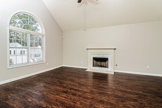 5879 Newnan Ct in Austell, GA - Building Photo - Building Photo