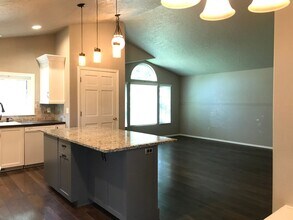 8954 W Lancelot St in Boise, ID - Building Photo - Building Photo