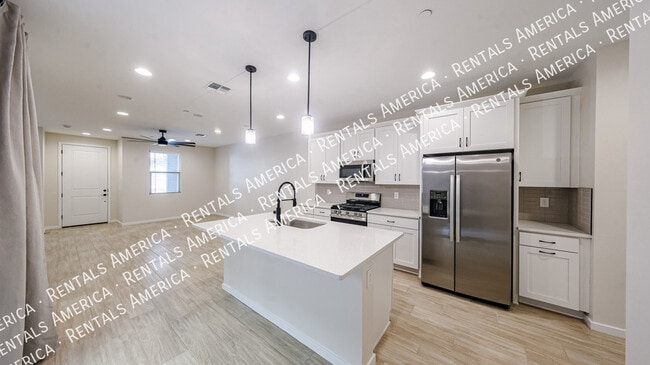 property at 2858 N Evergreen St