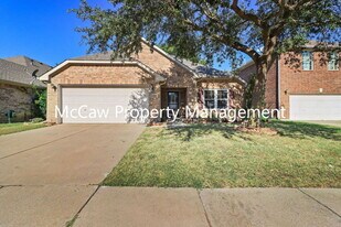 604 Creekside Dr in Little Elm, TX - Building Photo