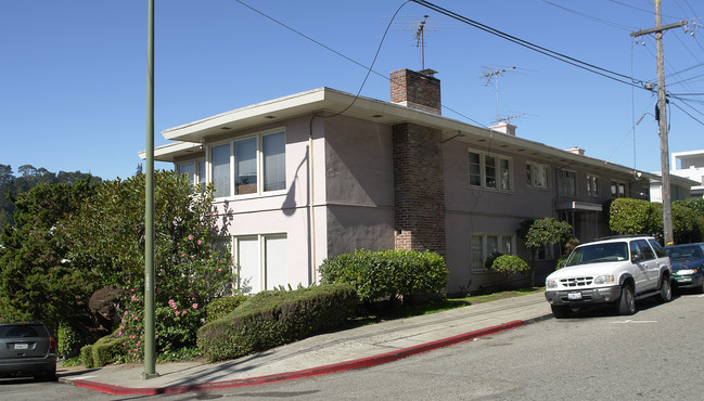 6225 Antioch St in Oakland, CA - Building Photo - Building Photo