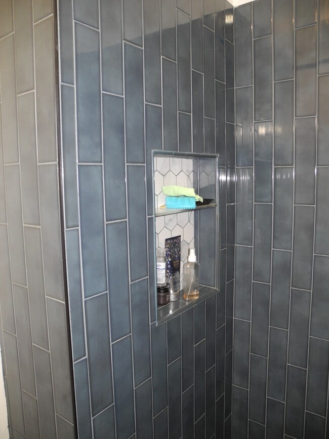 1934 Henderson Ave, Unit 1934 Henderson