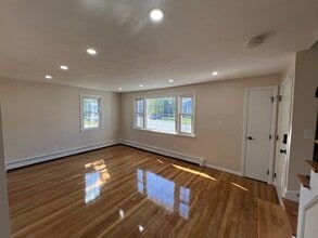 10 Regina Rd in Randolph, MA - Building Photo - Building Photo