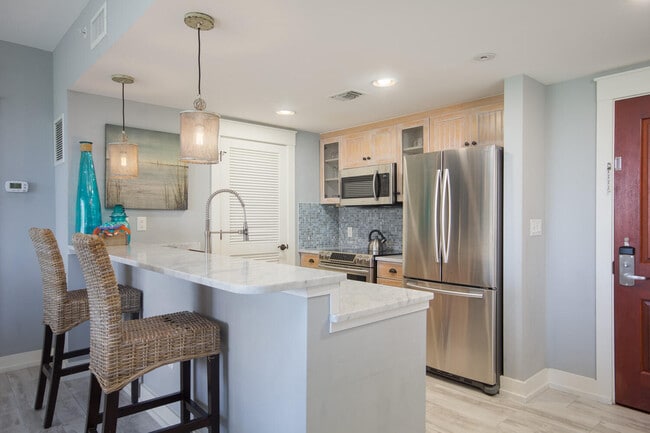 9300 Baytowne Wharf Blvd in Miramar Beach, FL - Foto de edificio - Building Photo