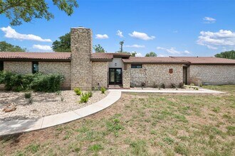 2020 Hilliard Rd in San Marcos, TX - Building Photo - Building Photo