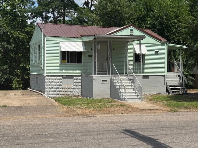 property at 328 Foundry St