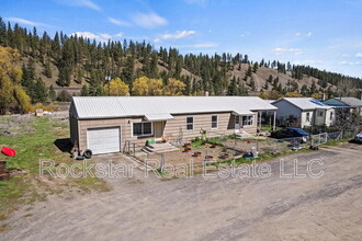 9322 S Spokane St in Spokane, WA - Building Photo - Building Photo