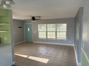 900 NE 44th St in Ocala, FL - Building Photo - Building Photo