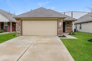 2621 Lina Dr in Conroe, TX - Building Photo