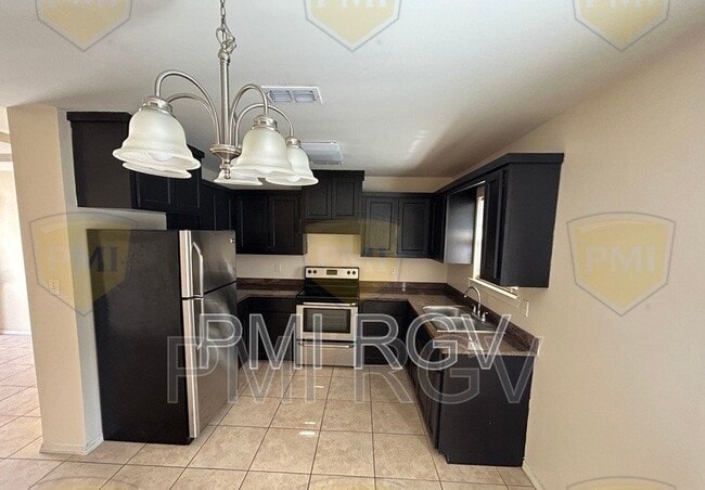 2204 Taxco Ct in Edinburg, TX - Building Photo - Building Photo