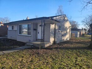 26539 Clarita St in Redford, MI - Building Photo - Building Photo