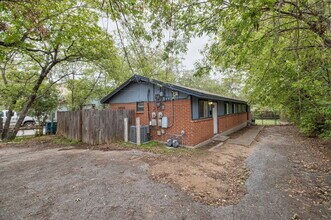 2928 E 12th St in Austin, TX - Building Photo - Building Photo