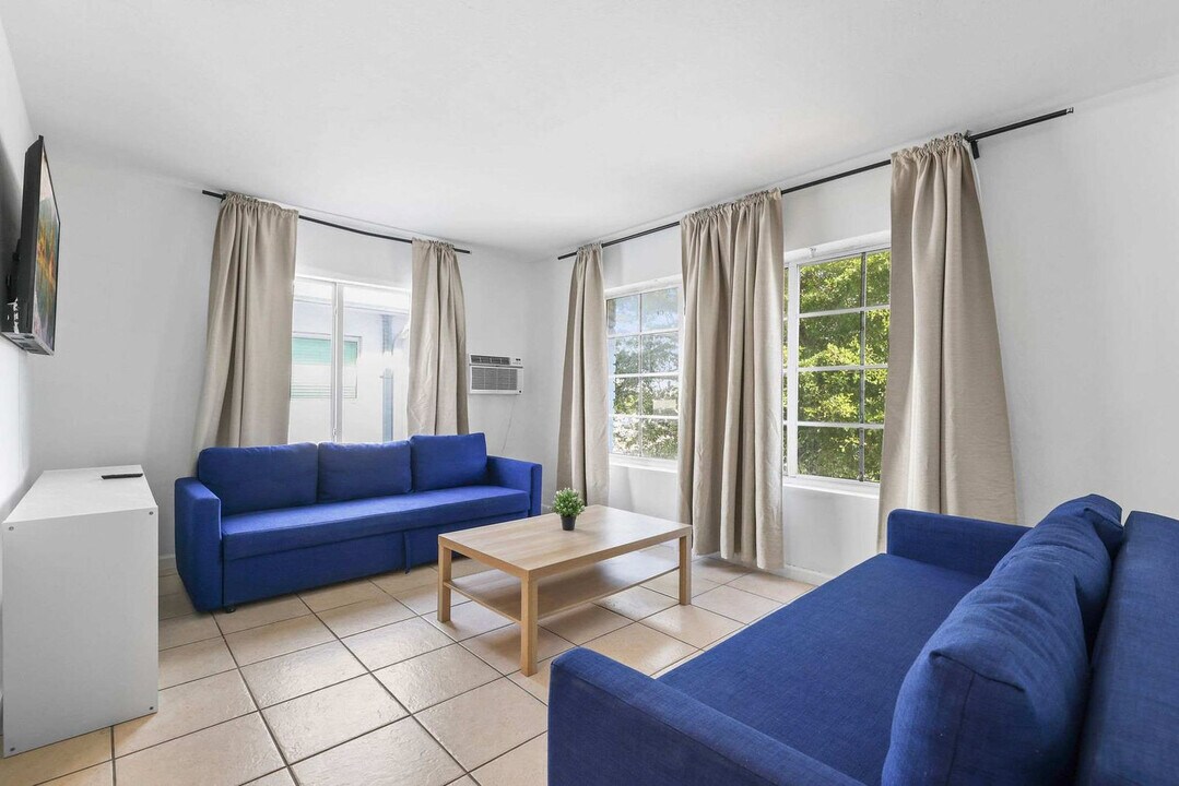7340 Harding Ave in Miami Beach, FL - Building Photo