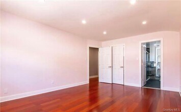 88 Radford St-Unit -2FL in Staten Island, NY - Foto de edificio - Building Photo