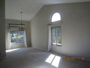 16658 Rocky Creek Dr in Riverside, CA - Building Photo - Building Photo