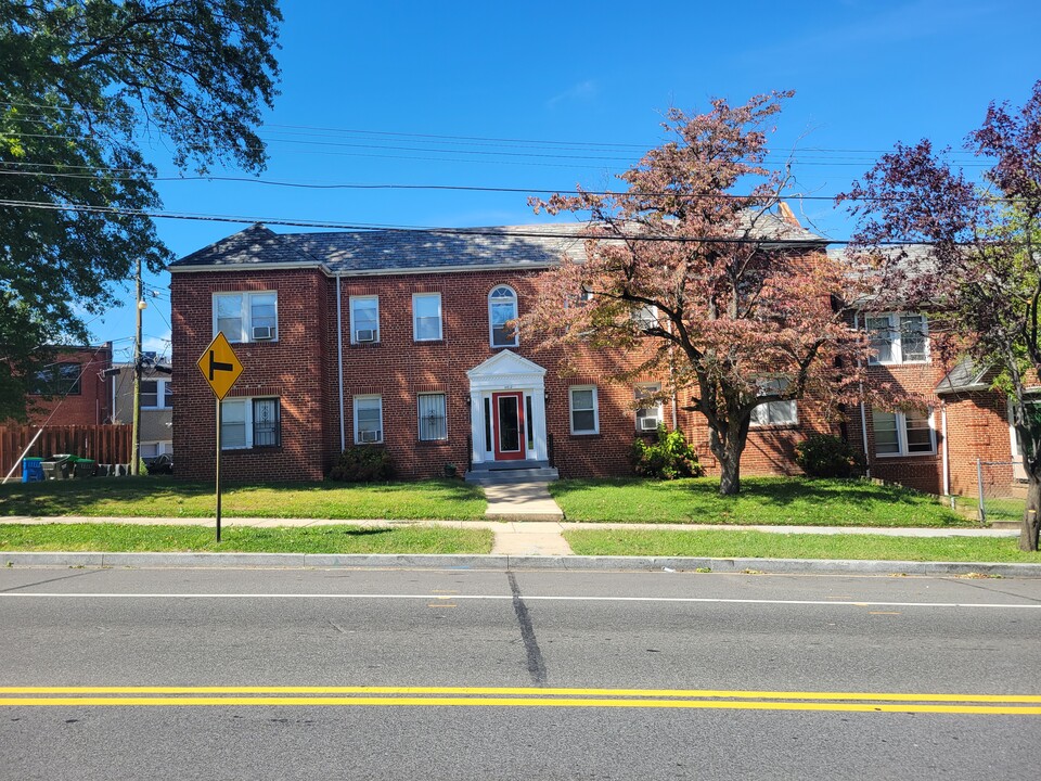 4812 New Hampshire Ave NW in Washington, DC - Building Photo