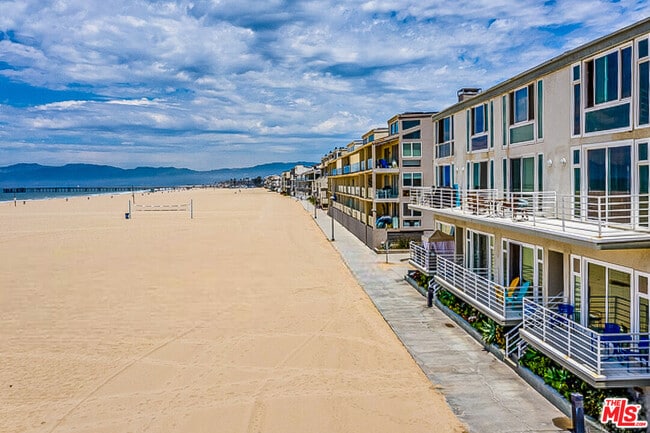 property at 4403 Ocean Front Walk