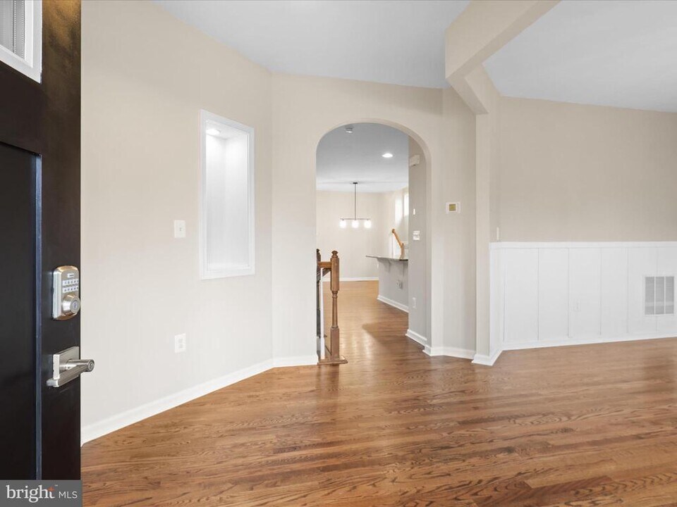41639 Adamson Dr in Aldie, VA - Building Photo