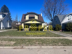 55 Sandhurst Dr in Dayton, OH - Building Photo