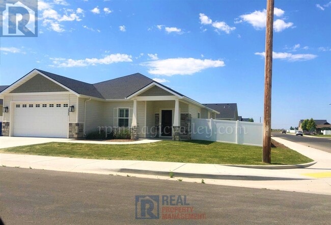 2385 Homestead St in Twin Falls, ID - Building Photo - Building Photo