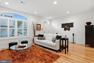 159 Green Ln in Philadelphia, PA - Building Photo - Building Photo