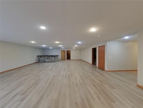 1282 Jefferson St S in Shakopee, MN - Building Photo - Building Photo